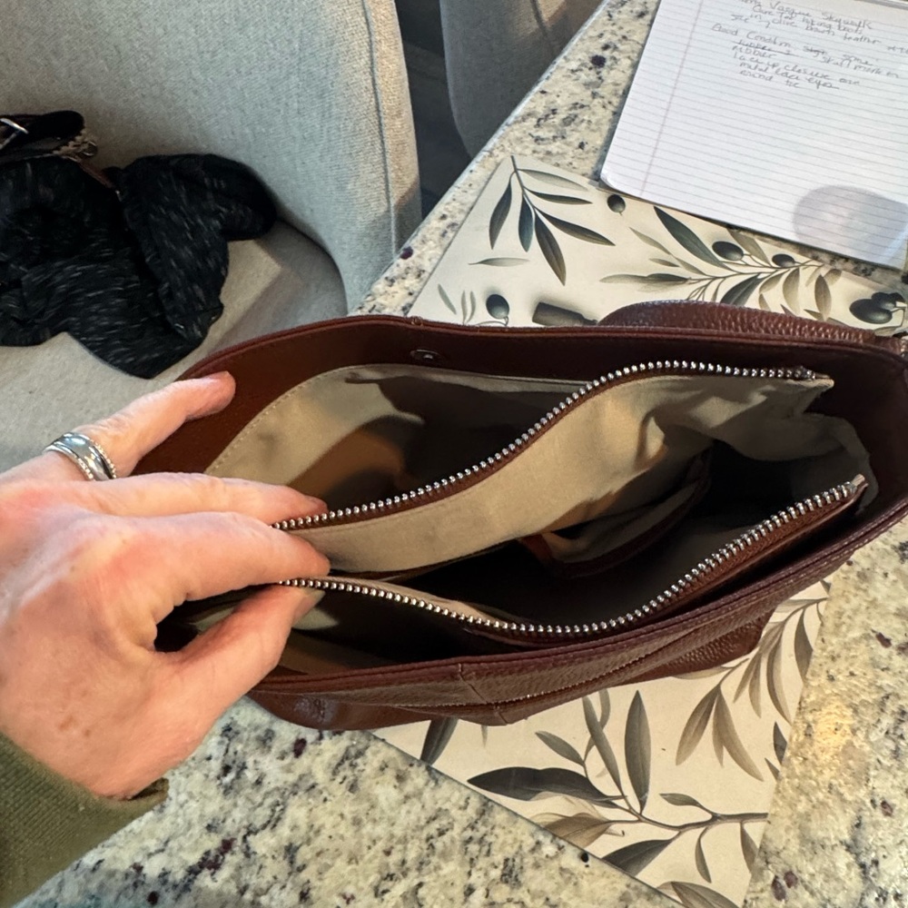 Befen Genuine Leather Shoulder Bag/Crossbody Hobo Bag with 2 removable straps - Picture 10 of 15